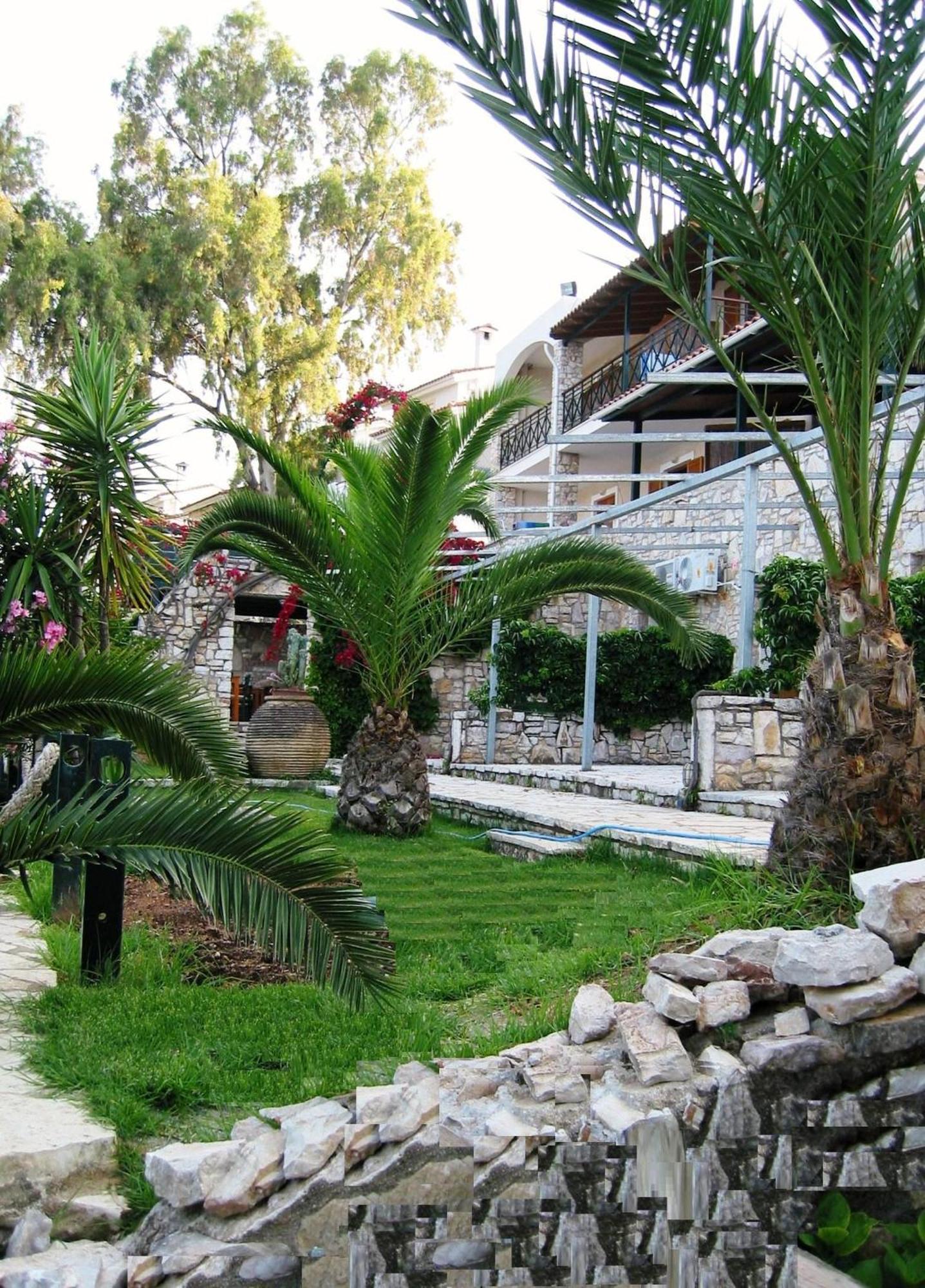 Grekis Beach Hotel And Apartments Petalídhion Eksteriør billede