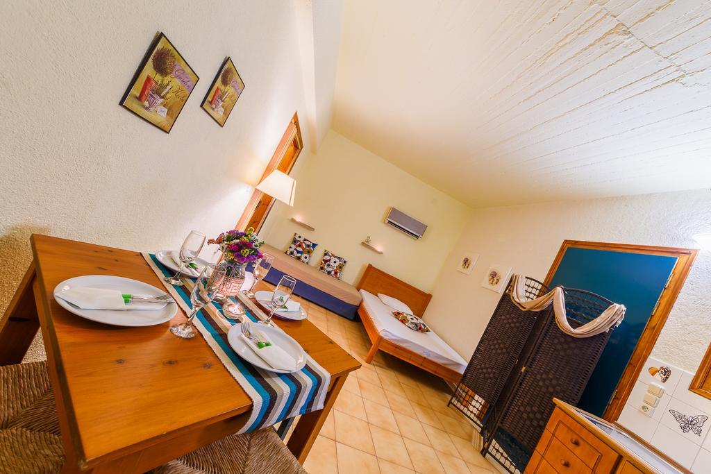 Grekis Beach Hotel And Apartments Petalídhion Eksteriør billede