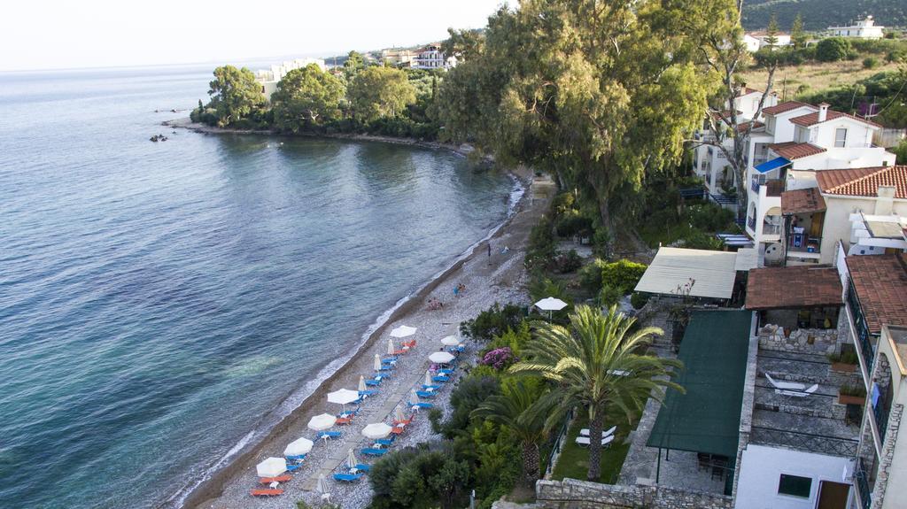 Grekis Beach Hotel And Apartments Petalídhion Eksteriør billede