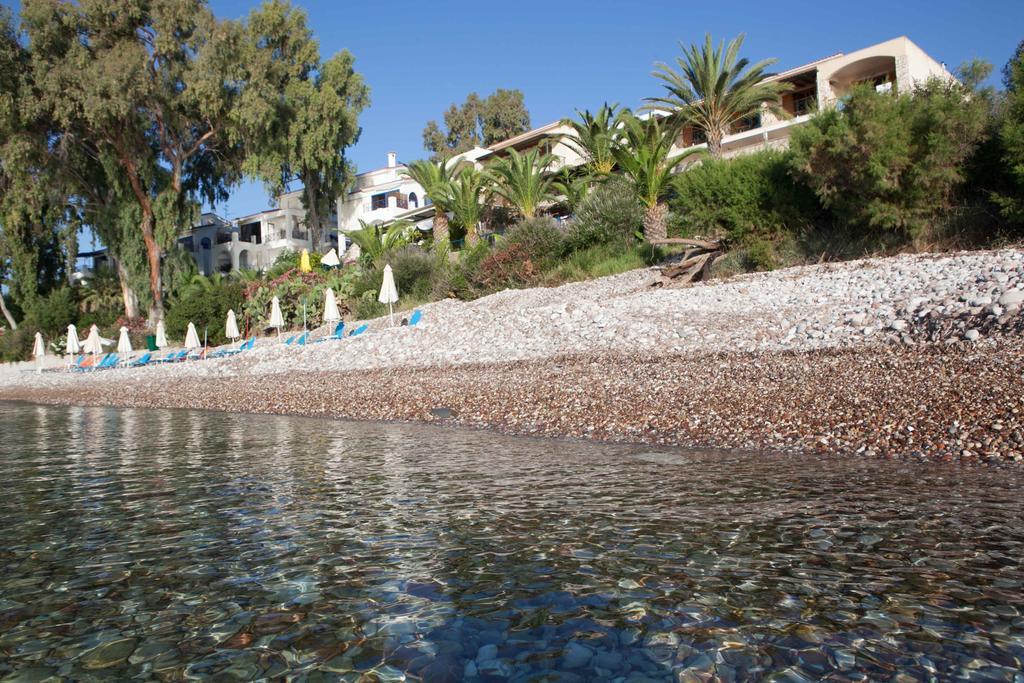 Grekis Beach Hotel And Apartments Petalídhion Eksteriør billede